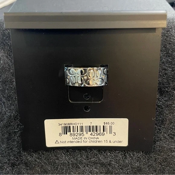 Coach Silver-Tone Quilted C Wide Band Rings Size 7 - Picture 7 of 7
